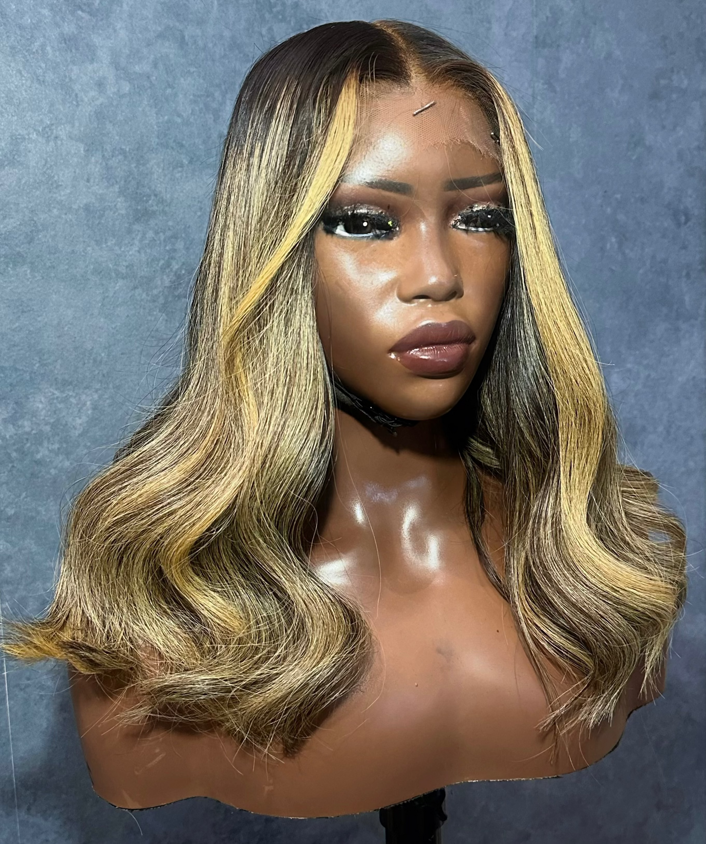 Raw Bob hair with highlights, 14â long.