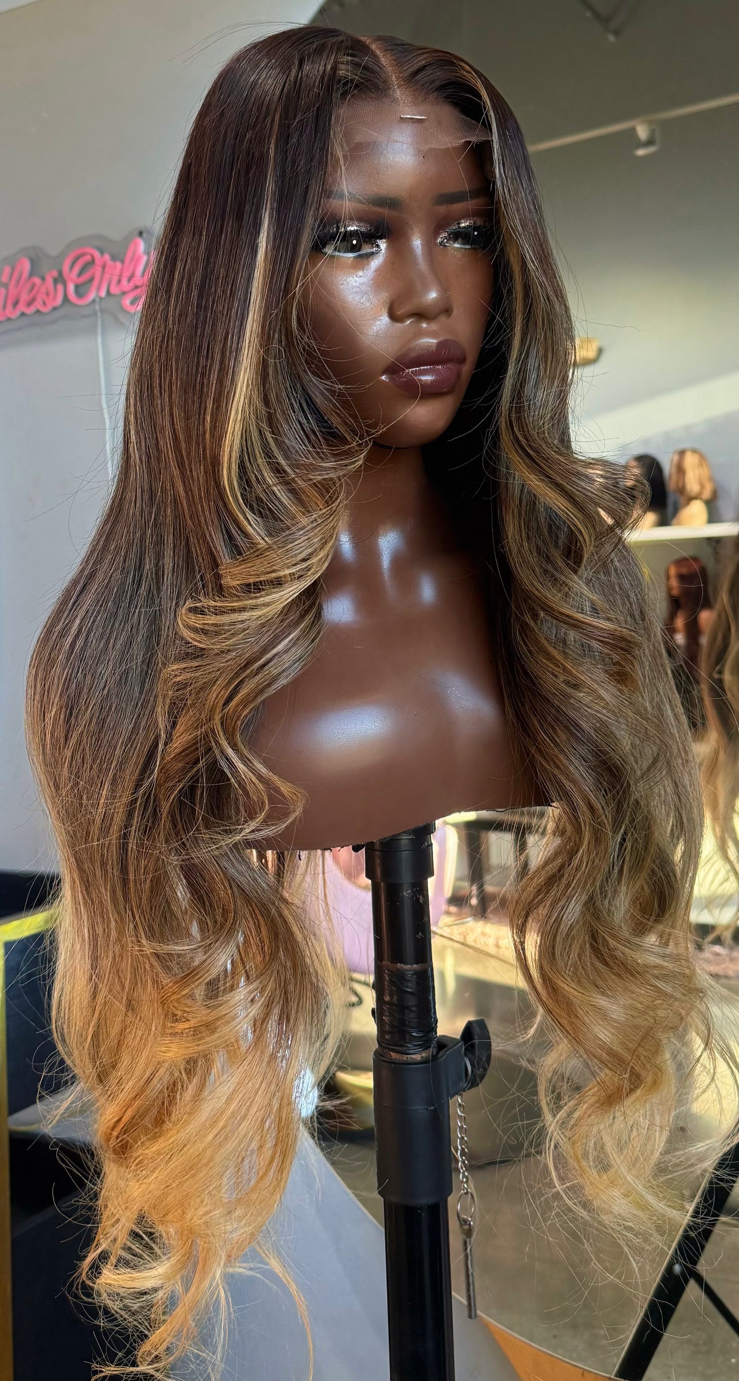 100% raw Chinese hair with balayage highlights.